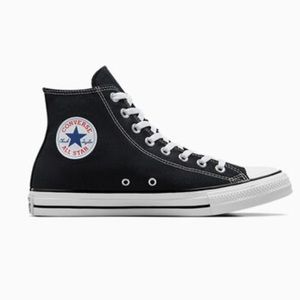 Converse Black High-tops in Size 7.5
